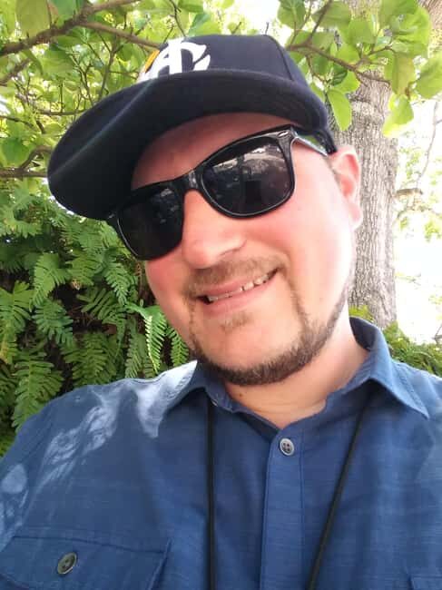 Charleston History Tour-Small Groups Only-History & Alleys - Exploring Charleston’s Past with a Small-Group History Tour