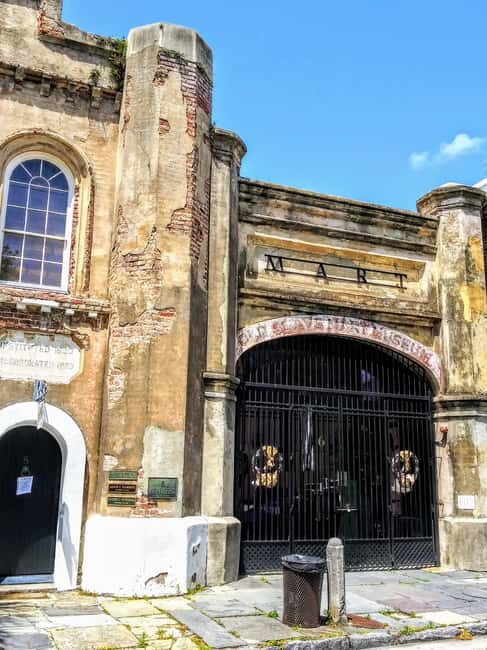 Charleston History Tour-Small Groups Only-History & Alleys - Who Is This Tour Best For?