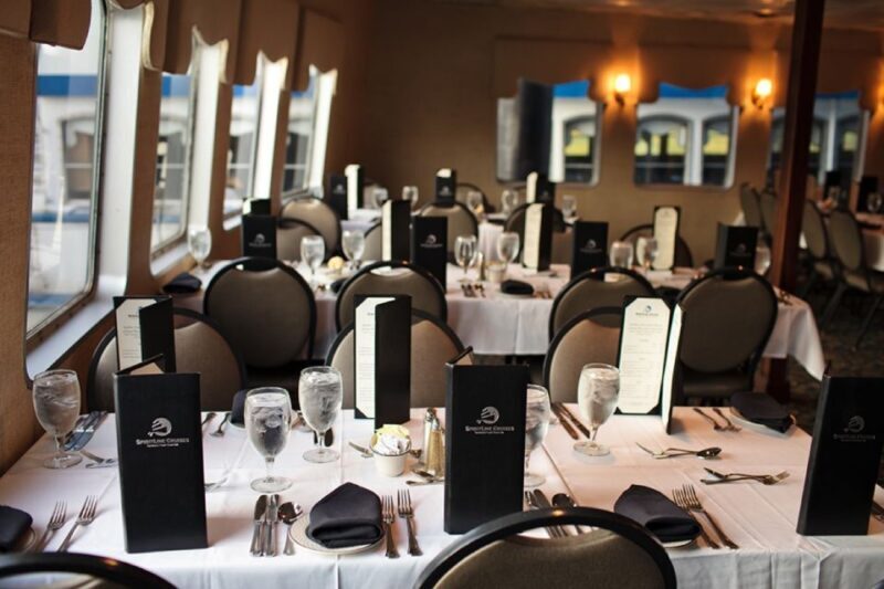 Charleston: Luxury Harbor Dinner Cruise - Food and Service Quality