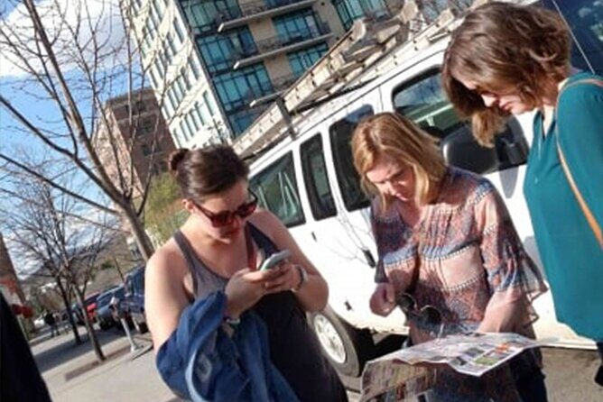 Charleston South Carolina French Quarter Ghost Scavenger Hunt - Photo Challenges and Interactive Fun