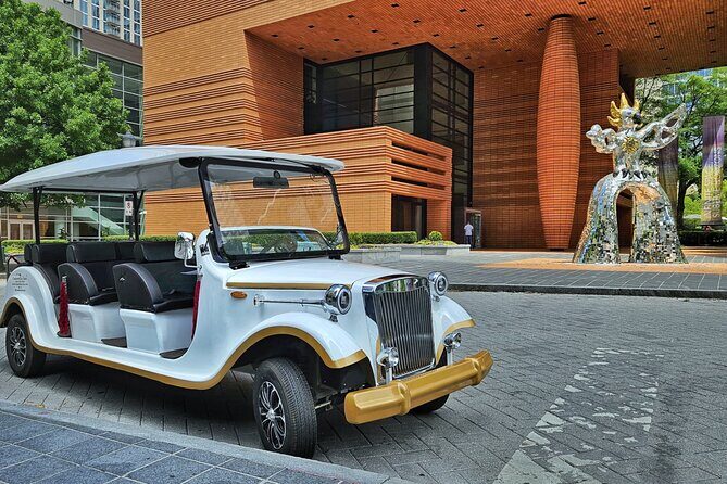 Charlotte:Historical Southern Elegance Guided Tour by Vintage Car - Key Points