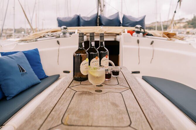 Charm cruise in Porto with wine tasting - A Relaxing Tour with a Personal Touch