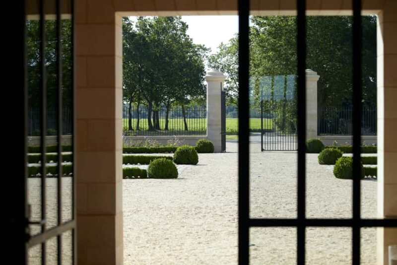 Château de Fieuzal: discover a family Grand Cru Classé in a small group - The Value of a One-Hour Tour