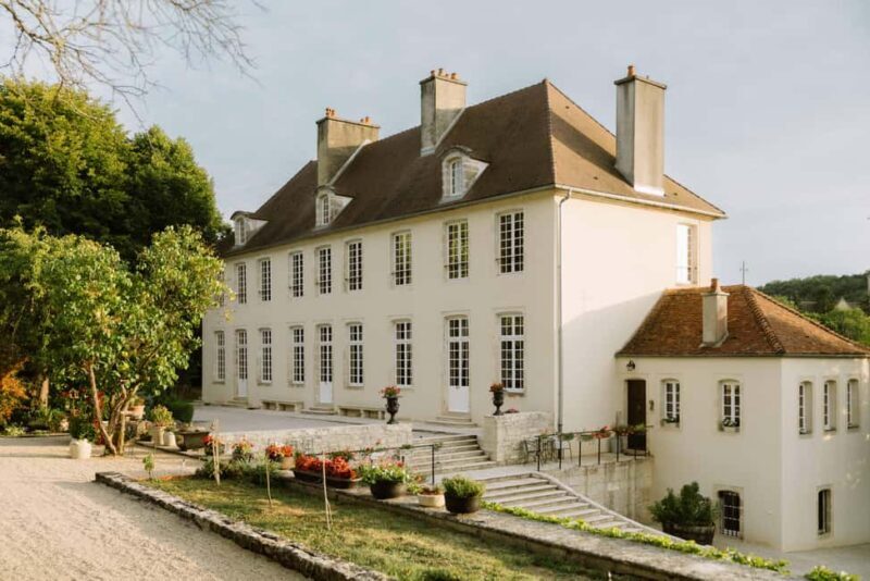 Château de Tavannes: a guided tour of the outdoor estate and the basements - The experience details