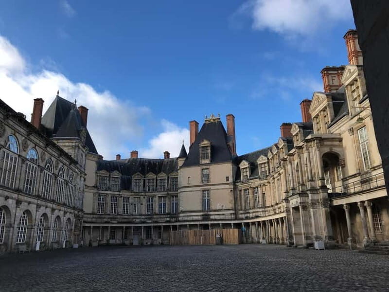 Château Fontainebleau: Semi-private guided tour in German, max. 6 participants - Analyzing the Cost and Value