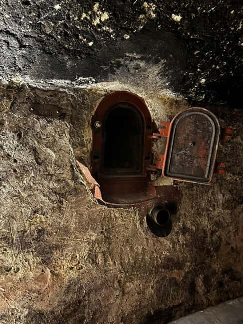 Châteauneuf-du-Pape: Full-day wine tour with sommelier - Who Would Love This Tour?