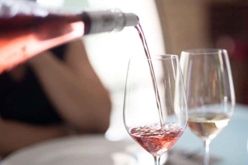 Châteauneuf du Pape: Visit the Alain Jaume vineyards and enjoy a gourmet meal - Exploring the Itinerary