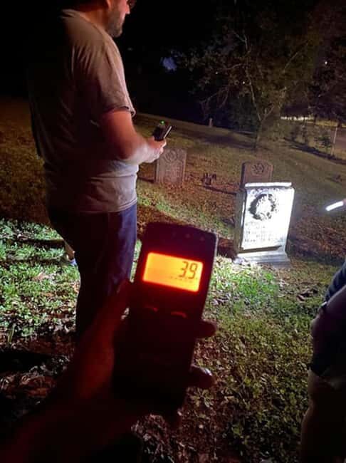 Chattanooga: 18+ Only Cemetery Ghost Hunt With EMF Detector - What to Expect from the Chattanooga Ghost Hunt