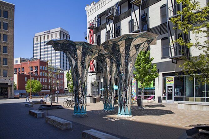 Chattanooga Blues to Bridges Self Guided Walking Tour - Who is this tour best for?