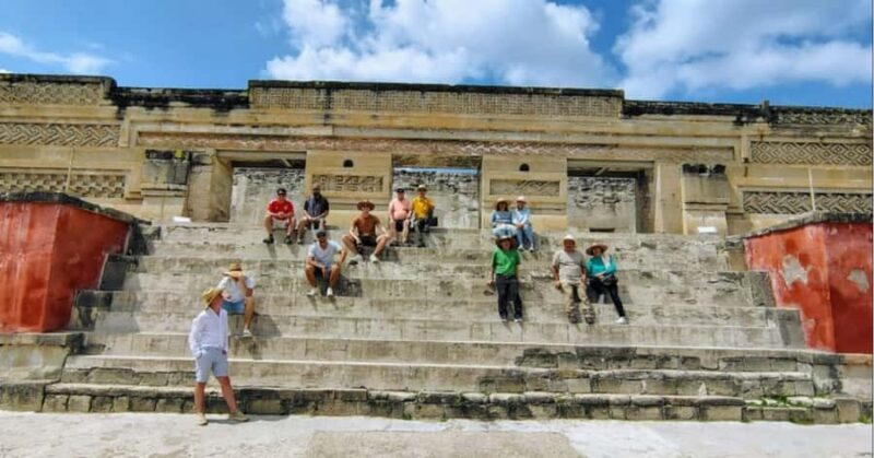 Check out Hierve el Agua, Mitla, the Tule Tree, Rugs, and a Mezcal Distillery Tour - Who is this tour best for?