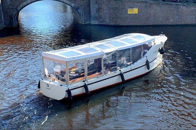 Cheese and wine cruise: Savor Amsterdams beauty and flavors - Key Points