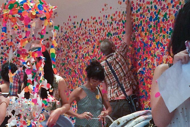 Chelsea Contemporary Art Tour with NYC Professional Art Critic - An In-Depth Look at the Chelsea Art Tour