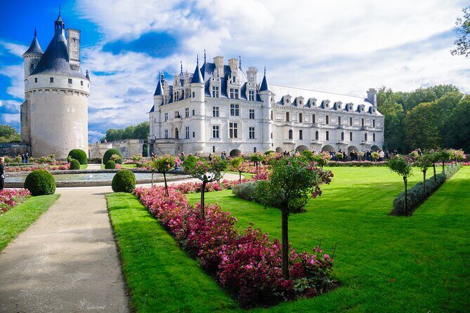 Chenonceau Castle guided half-day trip from Tours - FAQ