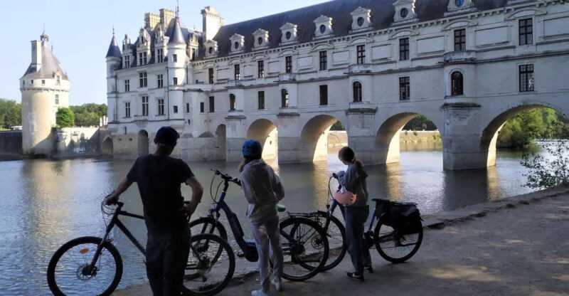 Chenonceau: guided ebike ride and wine & cheese picnic lunch - What the Reviews Say