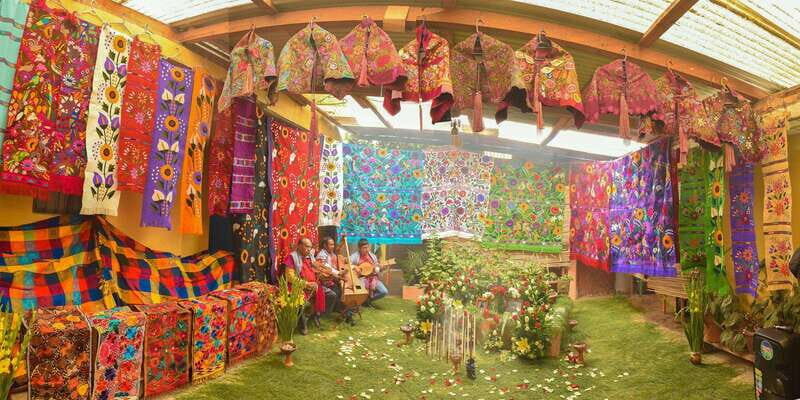 Chiapas: San Juan Chamula - Zinacantán - Chiapas: San Juan Chamula - Zinacantán — An Honest Look at a Cultural Day Trip