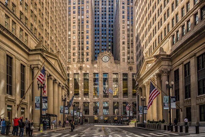 Chicago Architecture, Art and History Tour - Off The Beaten Path - Ending at the Chicago Cultural Center: The Perfect Finale