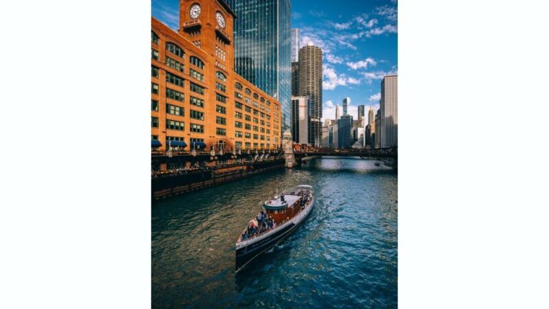 Chicago: Architecture Boat Tour with Drinks - FAQ