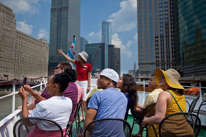 Chicago Architecture Center River Cruise aboard First Lady - Key Points