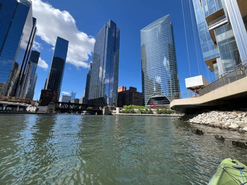 Chicago: Characters and Cons Guided Kayak Tour - The Real Deal: Is It Worth the Price?