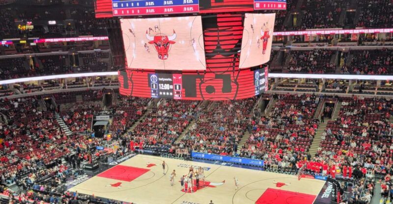 Chicago: Chicago Bulls Basketball Game Ticket - What to Expect from the Experience