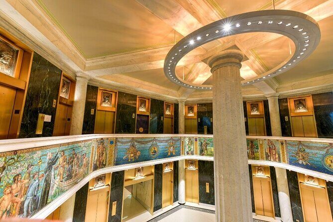 Chicago Christmas Loop Tour - Key Points