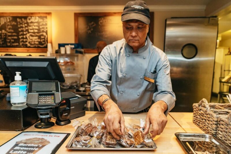 Chicago: Classic Food and Walking Tour with Free Bike/Kayak - FAQ