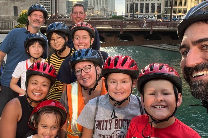 Chicago Family Food and Bike Tour with Top Attractions - Starting Point: Bobbys Bike Hike