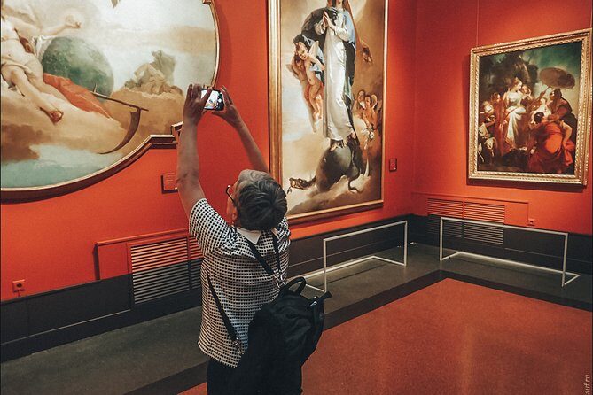 Chicago Foods Tour with The Loop, Skyline, Millennium Park - The Dining and Sightseeing Balance