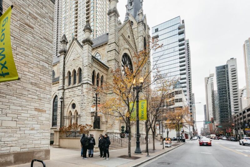 Chicago: Gangsters and Food Tasting Walking Tour - Key Points