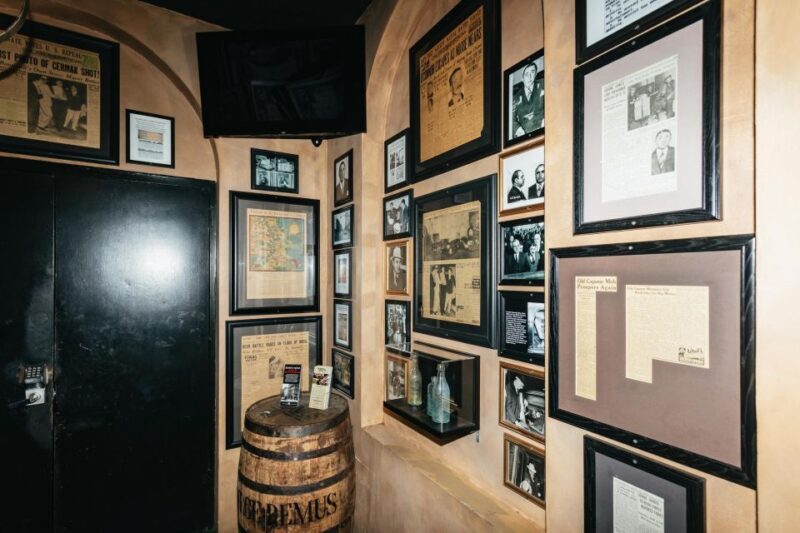 Chicago: Gangsters and Food Tasting Walking Tour - Practical Tips