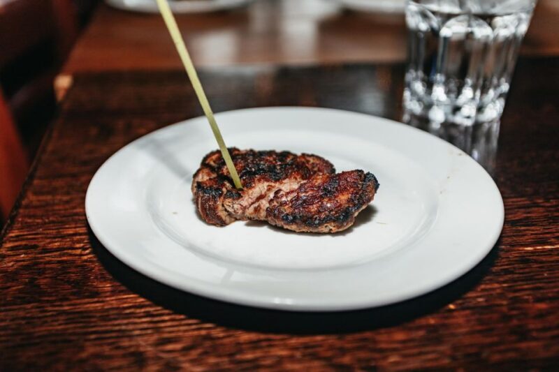 Chicago: Gangsters and Food Tasting Walking Tour - Who Will Love This Tour?