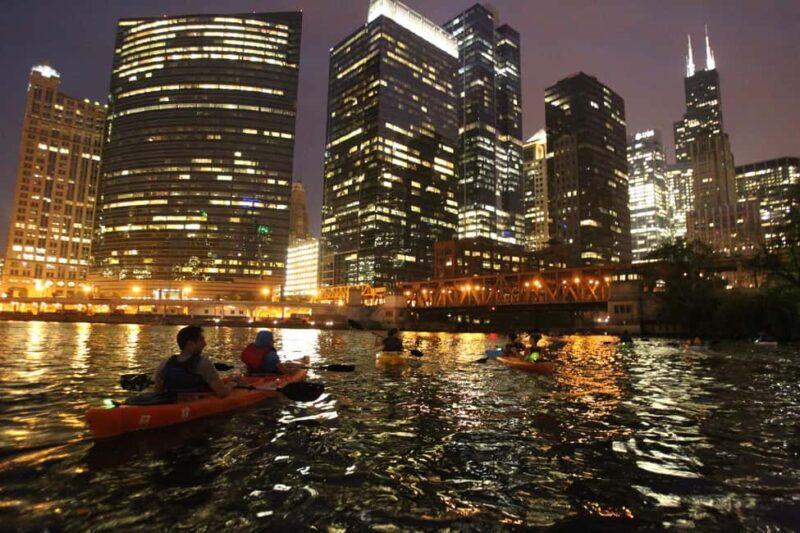 Chicago: Ghosts and Gangsters Night Kayak Tour - What to Expect from the Tour