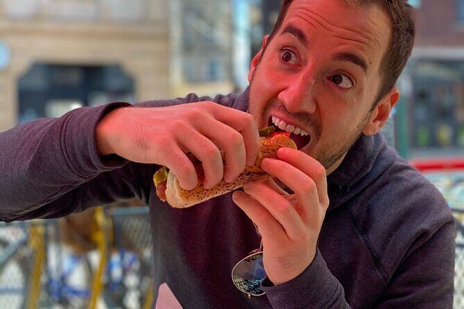 Chicago Half-Day Walking Food Tour with Free Bike or Kayak Rental - What to Expect from This Chicago Food and Sightseeing Tour