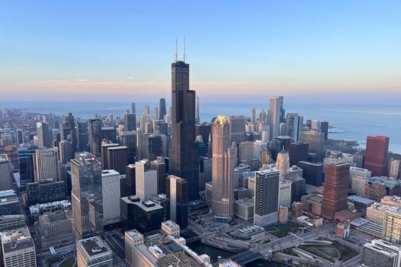 Chicago: Helicopter Tour of Chicago Skyline - In-Depth Look at the Chicago Helicopter Skyline Tour