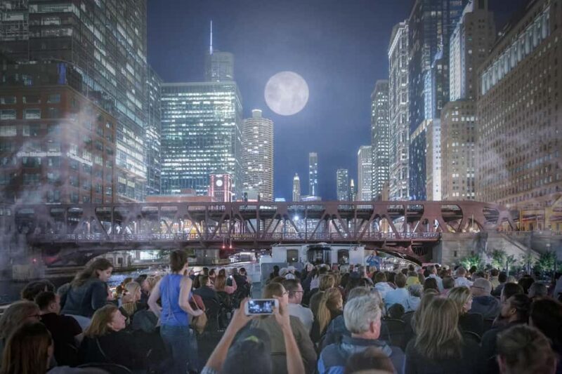 Chicago: Historic Gangsters & Twilight Tales Night Cruise - Chicago: Historic Gangsters & Twilight Tales Night Cruise – A Down-to-Earth Look