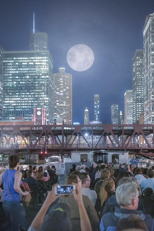 Chicago: Historic Gangsters & Twilight Tales Night Cruise - The Route and Landmarks