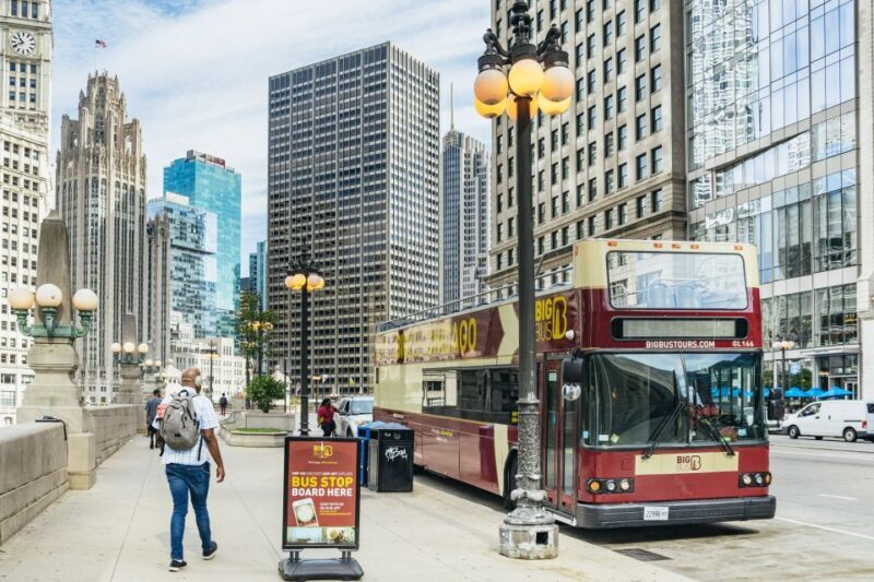 Chicago: Hop-on Hop-off Sightseeing Tour by Open-top Bus - What’s the Downside?