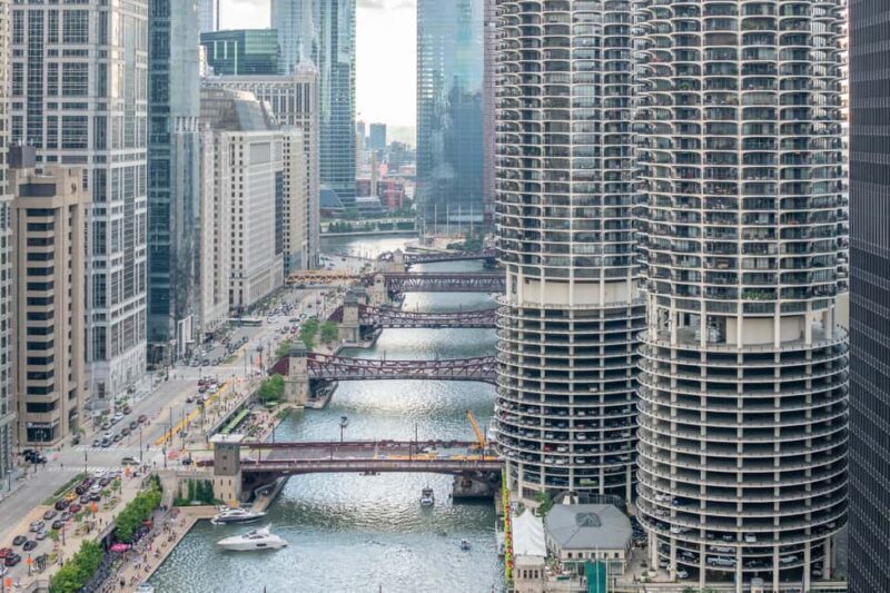 Chicago: Magnificent Mile Tour With Optional 360 Chicago - How Does It Compare in Value?