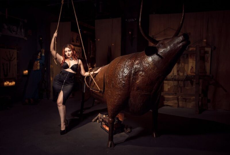 Chicago: Medieval Torture Museum Ticket with Ghost Hunting - The Ghost Hunting Element