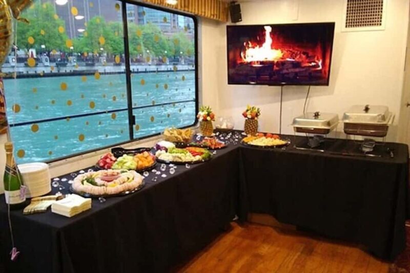 Chicago: Mimosa n' Bloody Mary Cruise - Key Points