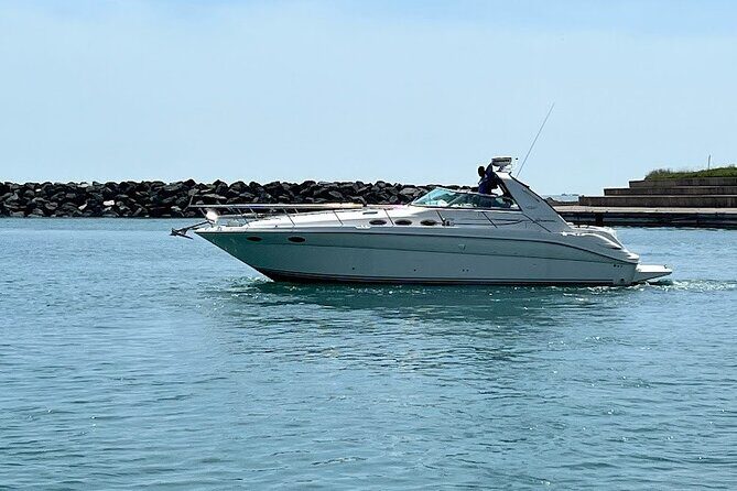 Chicago Private Rental Yacht Charter - The Itinerary in Detail