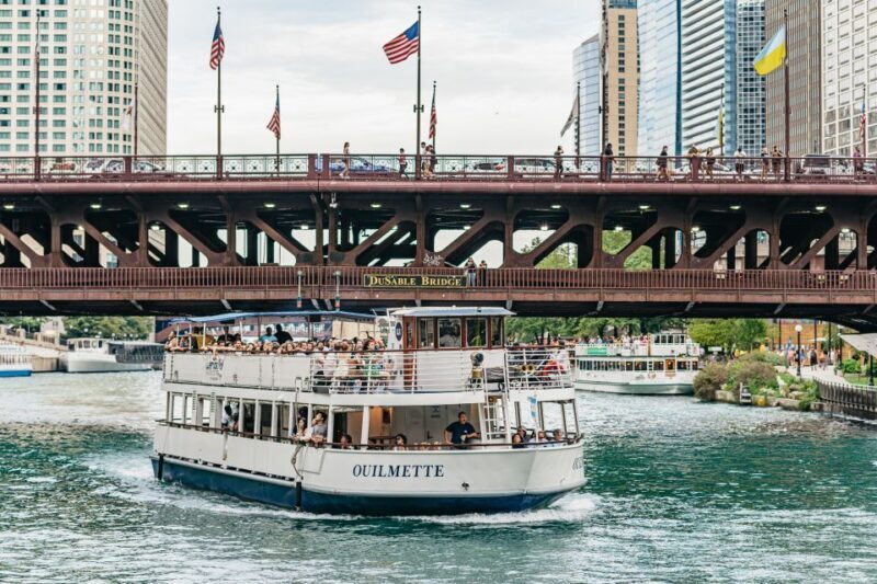 Chicago River: 1.5-Hour Guided Architecture Cruise - Seating and Crowds