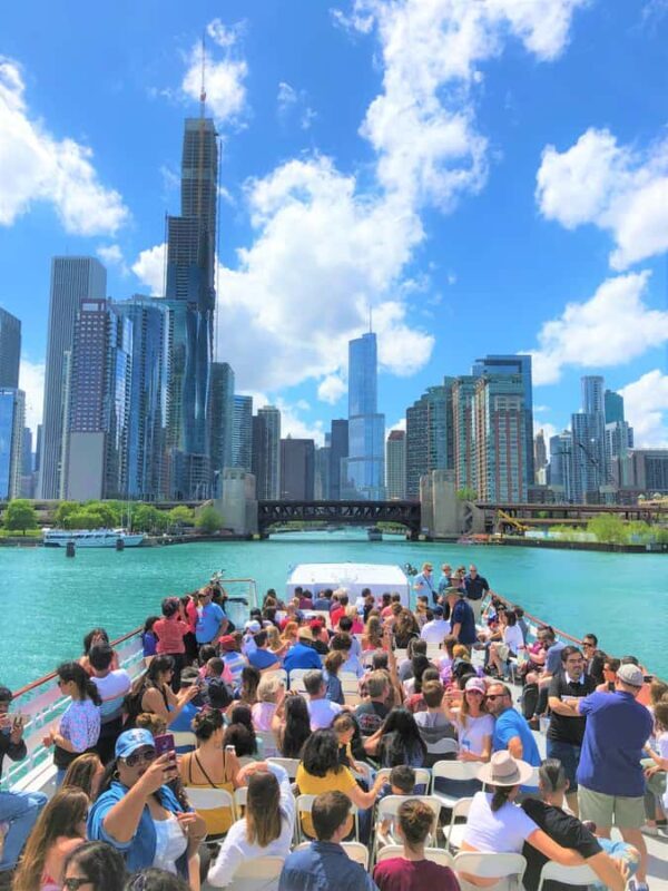 Chicago River 90-Min Architecture Boat Tour - The Boat and Comfort