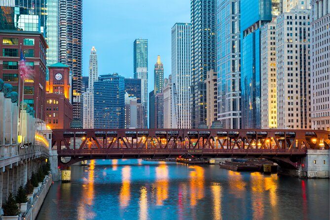 Chicago Scavenger Hunt and Highlights Self-Guided Tour - Key Points