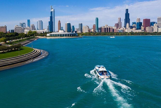 Chicago Sightseeing River and Lake Cruise - The Sum Up