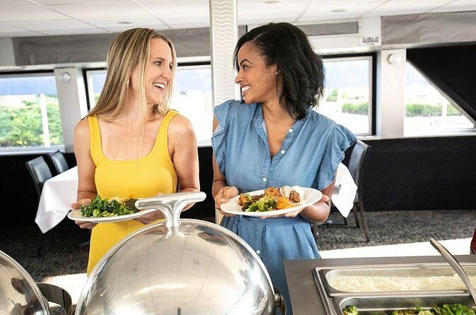 Chicago Signature Brunch Cruise on Lake Michigan - The Experience for Different Types of Travelers