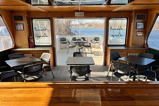 Chicago Skyline Tiki Chic Party Cruise on Lake Michigan - An In-Depth Look at the Chicago Skyline Tiki Chic Party Cruise