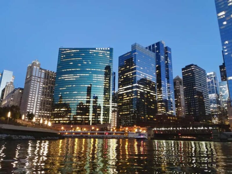 Chicago: Sunset Kayak Tour on the Chicago River - Key Points