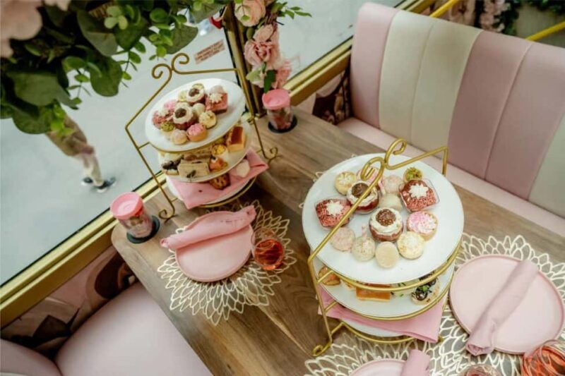 Chicago: Tea Around Town With Curated Teas & Iconic Sights - Who Will Enjoy This Tour?