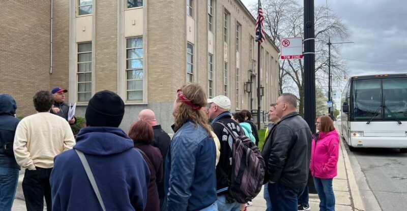 Chicago: The Devil In The White City Bus Tour - Who Should Consider This Tour?